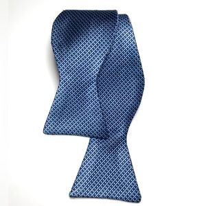 346 Brooks Brothers Men’s Navy Blue, Lite Blue and White Adjustable Silk Bow Tie